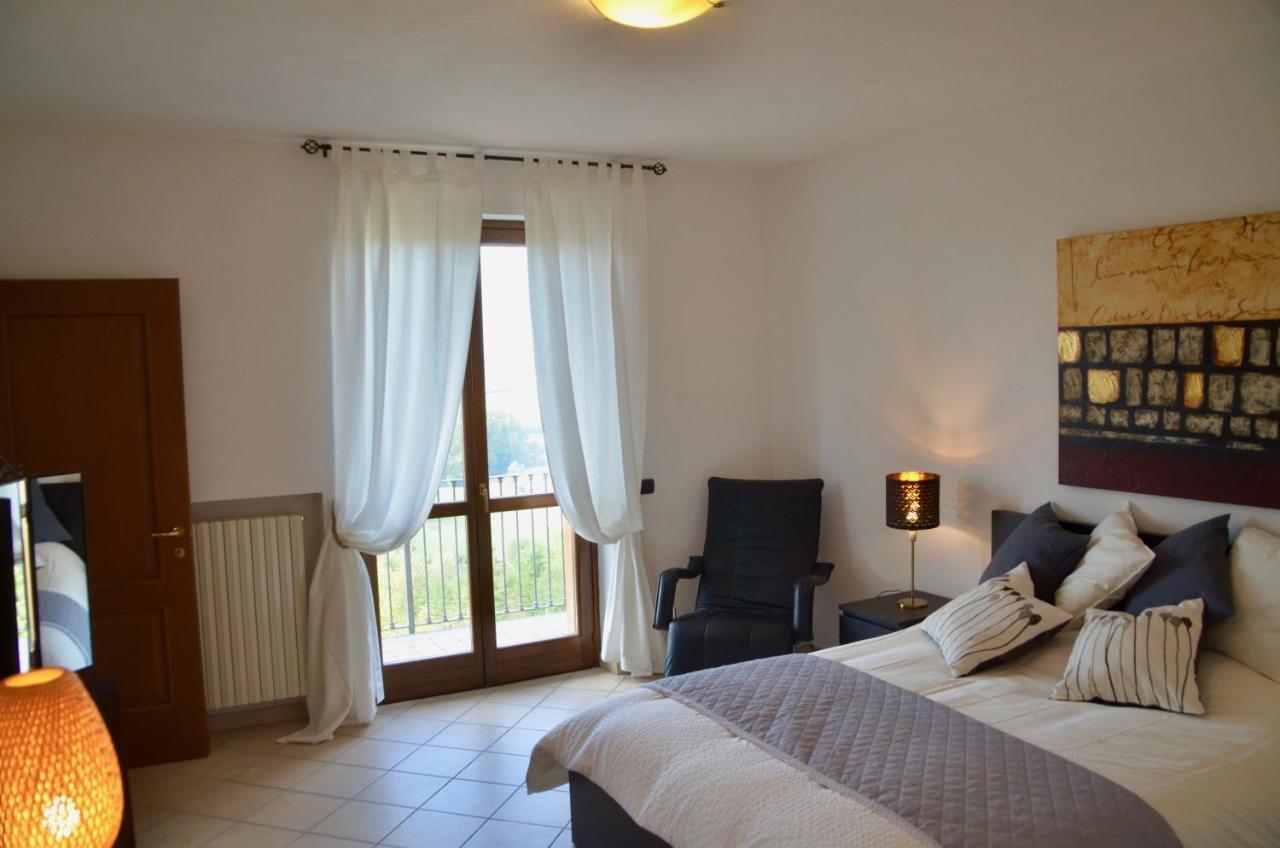 Villa Patrizia Moncalvo Eksteriør billede