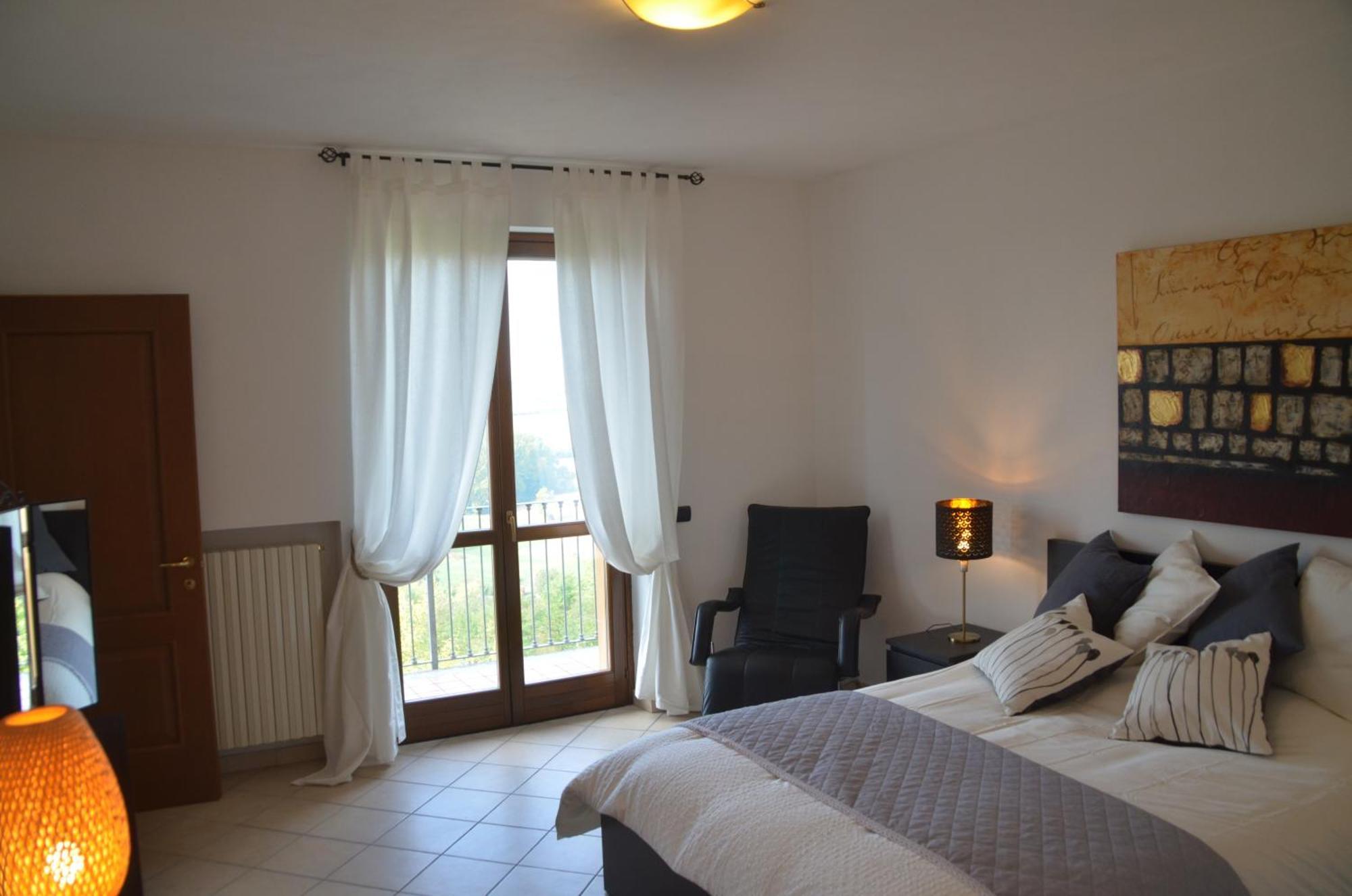 Villa Patrizia Moncalvo Eksteriør billede